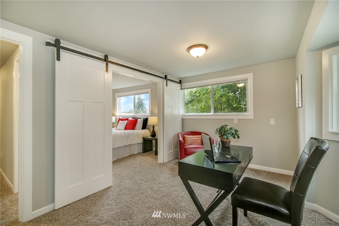 3715 Northeast 7th Street Renton, WA 98056 - Photo 8 of 15