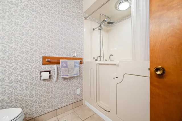 $1,140,000 | 1828 West 750th Street South, Trafalgar, IN 46181