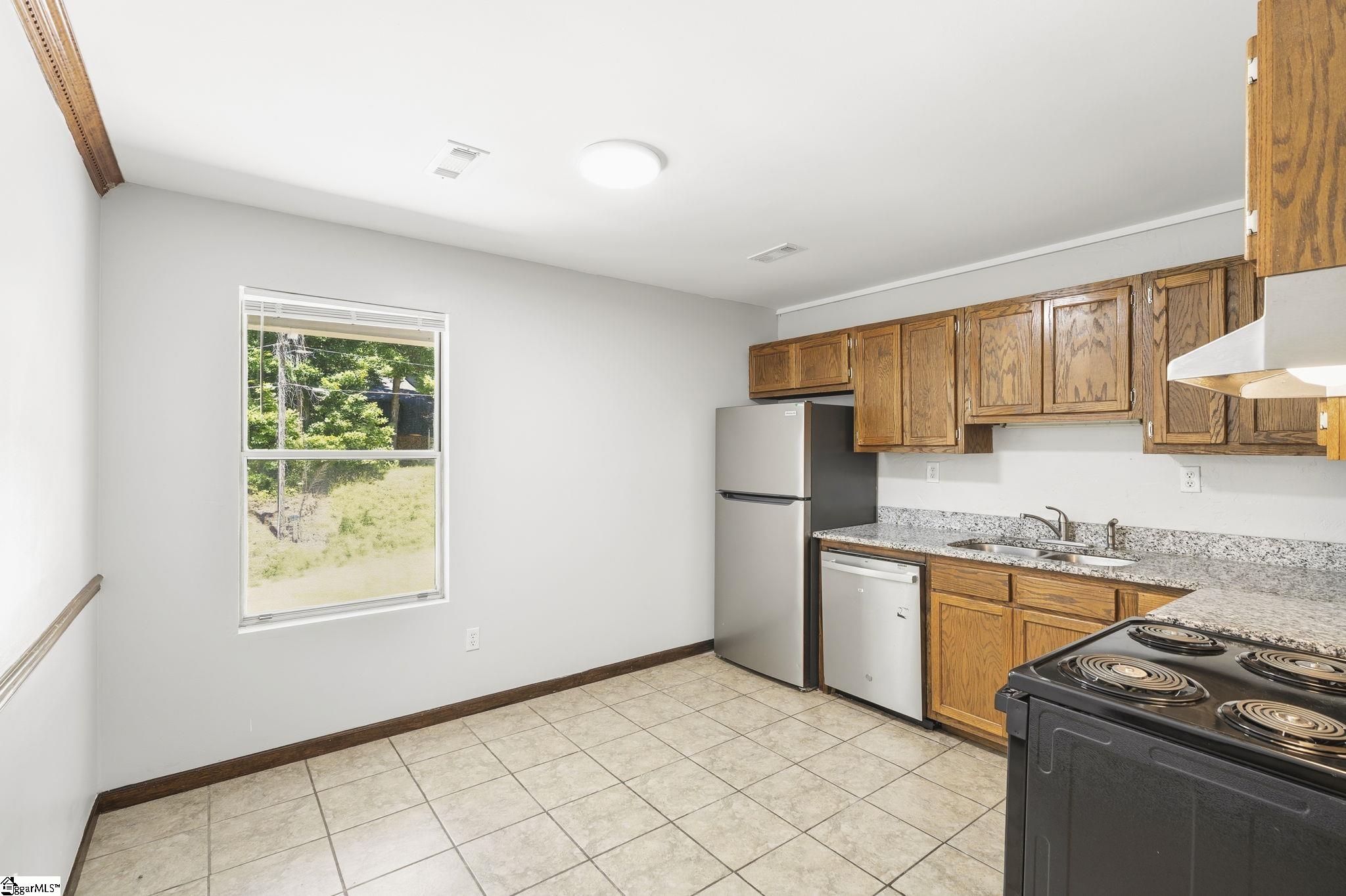 211 Brookside Drive Duncan, SC 29334 - Photo 12 of 31