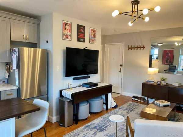 $184,000 | 22 Mulford Place, Unit 5C, Hempstead, NY 11550