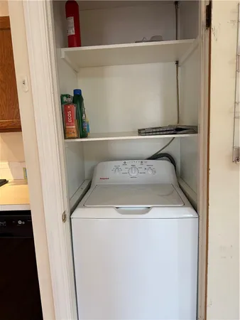 $2,500 | 2 Burrs Lane, Providence, RI 02904