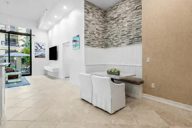 $8,500 | 701 South Olive Avenue, Unit 505, West Palm Beach, FL 33401