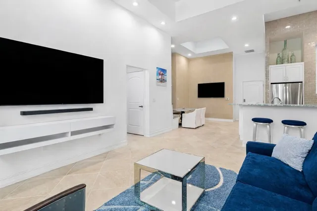 $8,500 | 701 South Olive Avenue, Unit 505, West Palm Beach, FL 33401