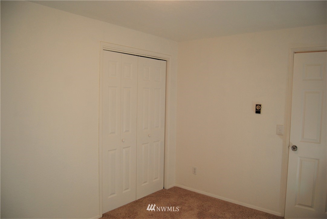 417 158th Street Southeast Bothell, WA 98012 - Photo 14 of 18