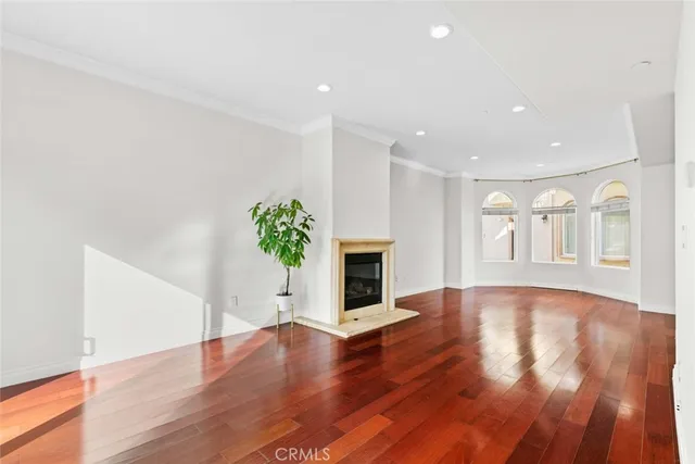 $729,000 | 6939 Greeley Street, Unit 102, Tujunga, CA 91042