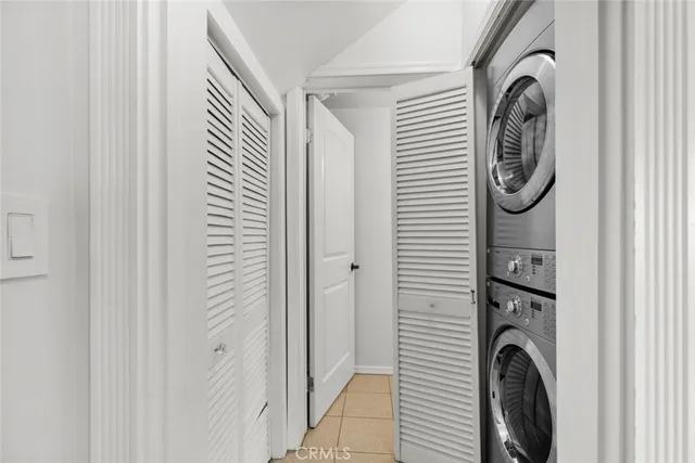 $729,000 | 6939 Greeley Street, Unit 102, Tujunga, CA 91042