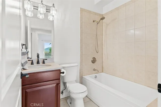 $729,000 | 6939 Greeley Street, Unit 102, Tujunga, CA 91042