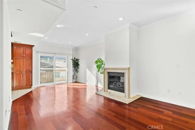 $729,000 | 6939 Greeley Street, Unit 102, Tujunga, CA 91042