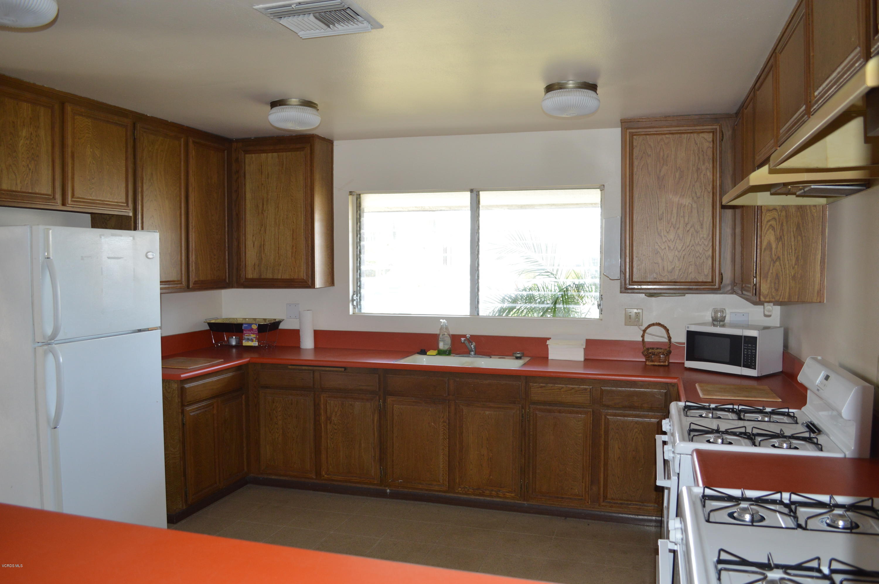 6480 Katherine Road, Unit 51 Simi Valley, CA 93063 - Photo 30 of 36 DSC_0216