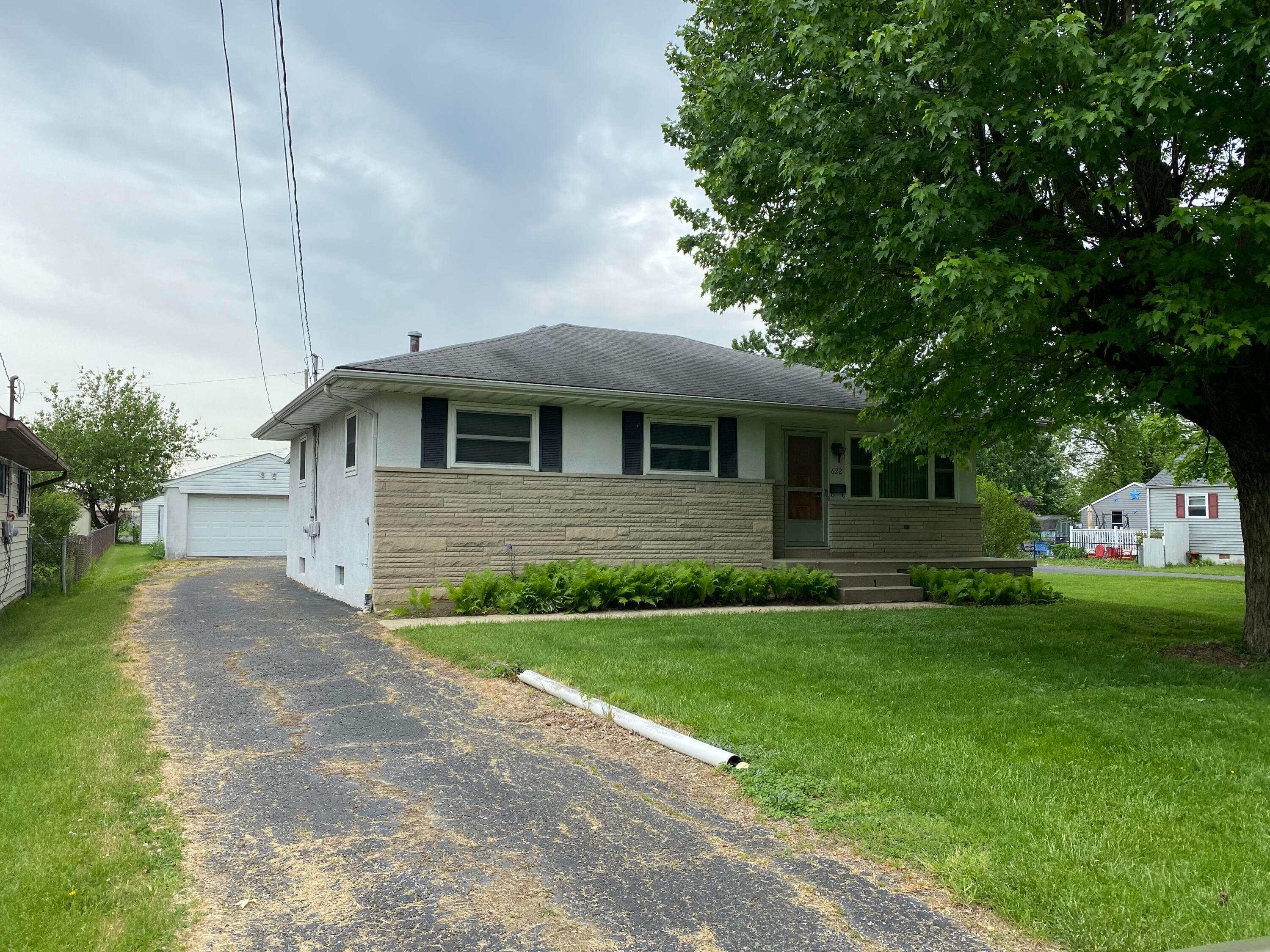 622 Beechwood Road Columbus, OH 43213 - Photo 1 of 24 Front View