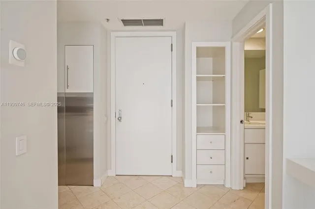 $3,100 | 888 Brickell Key Drive, Unit 601, Miami, FL 33131