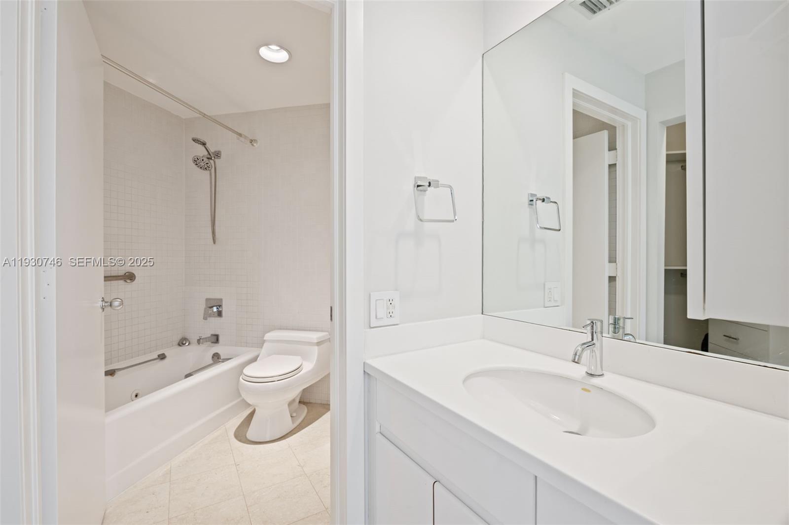 888 Brickell Key Drive, Unit 601 Miami, FL 33131 - Photo 15 of 42