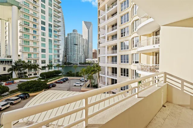 $3,100 | 888 Brickell Key Drive, Unit 601, Miami, FL 33131