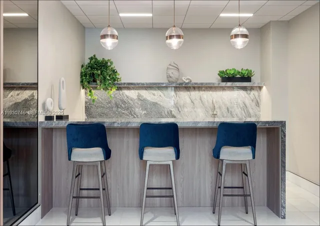 $3,100 | 888 Brickell Key Drive, Unit 601, Miami, FL 33131