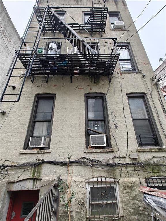 543 41st Street Brooklyn, NY 11232 - Photo 3 of 9 a building with a clock on it