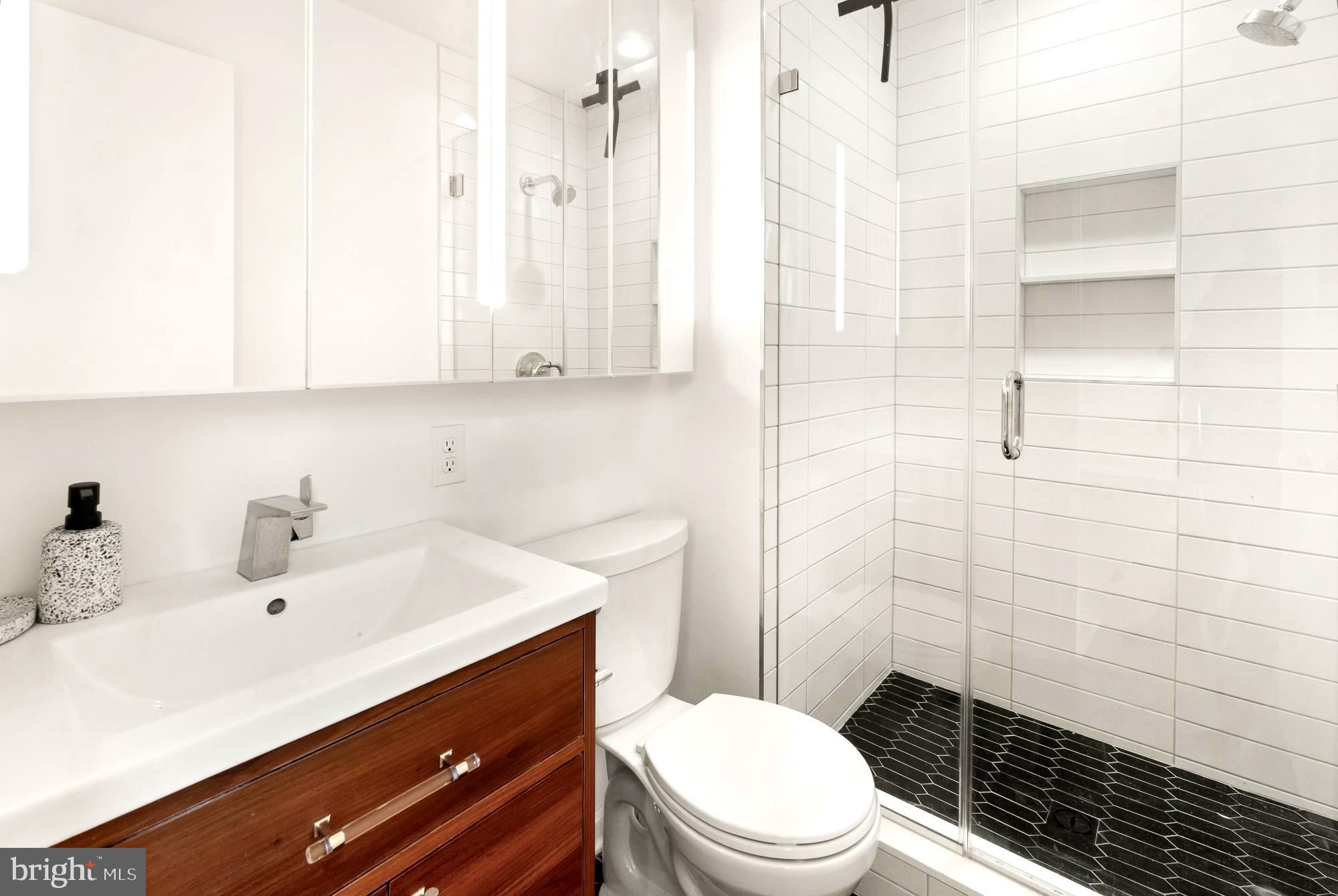 17416 Collier Way Poolesville, MD 20837 - Photo 38 of 57 Fully renovated primary bathroom