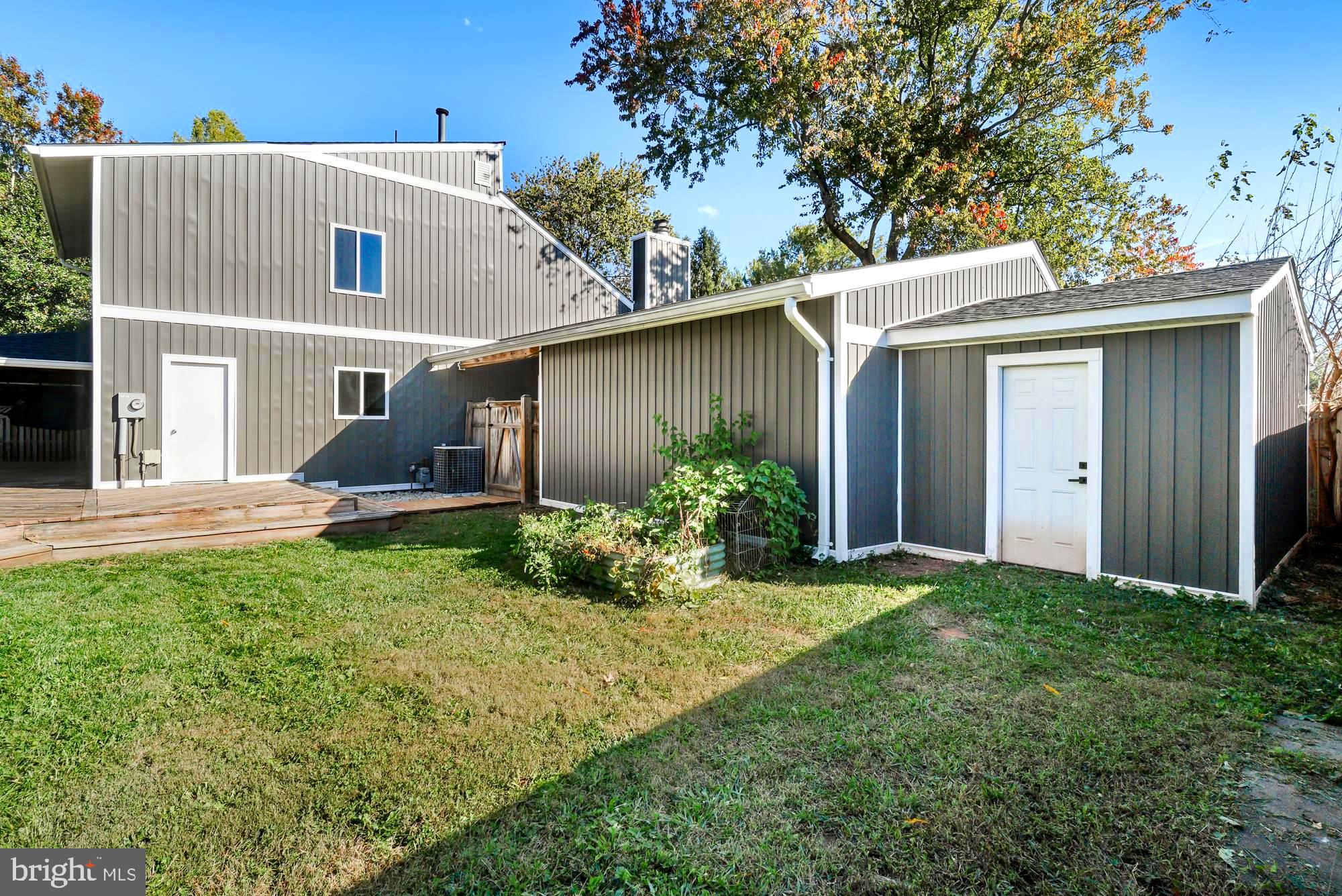 17416 Collier Way Poolesville, MD 20837 - Photo 8 of 57 Extra storage room could be workshop or man cave!