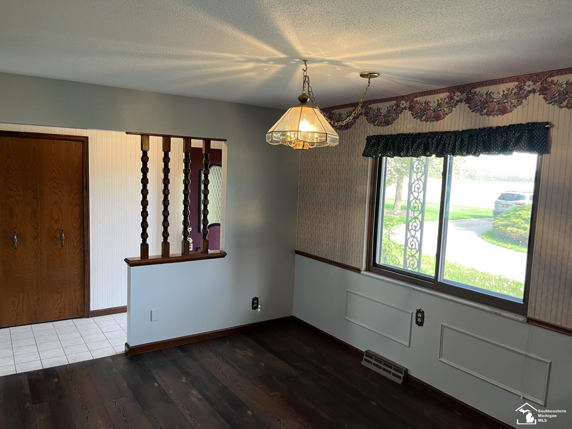 1303 West Erie Road Temperance, MI 48182 - Photo 14 of 30