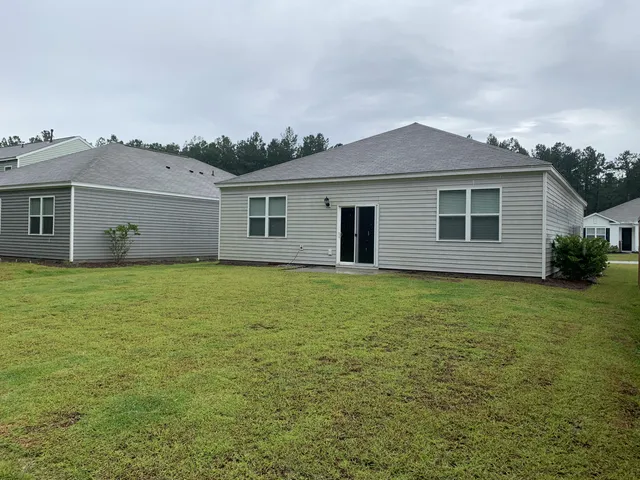 $2,000 | 374 Azore Way, Summerville, SC 29486