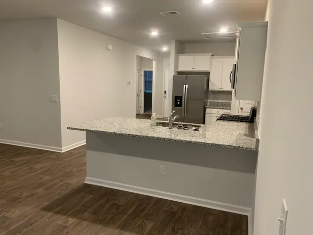 $2,000 | 374 Azore Way, Summerville, SC 29486