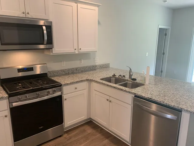 $2,000 | 374 Azore Way, Summerville, SC 29486