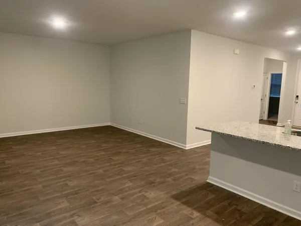 $2,000 | 374 Azore Way, Summerville, SC 29486