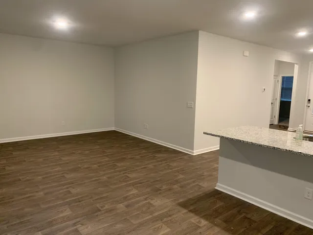 $2,000 | 374 Azore Way, Summerville, SC 29486