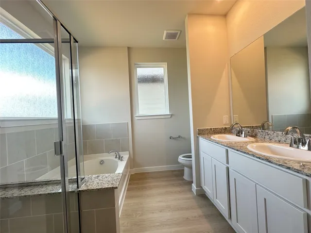 $2,100 | 2974 Pk Hl Lane, Stafford, TX 77477