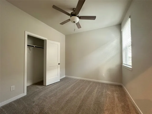 $2,100 | 2974 Pk Hl Lane, Stafford, TX 77477