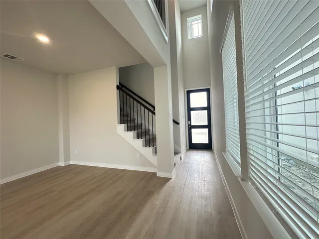 $2,100 | 2974 Pk Hl Lane, Stafford, TX 77477