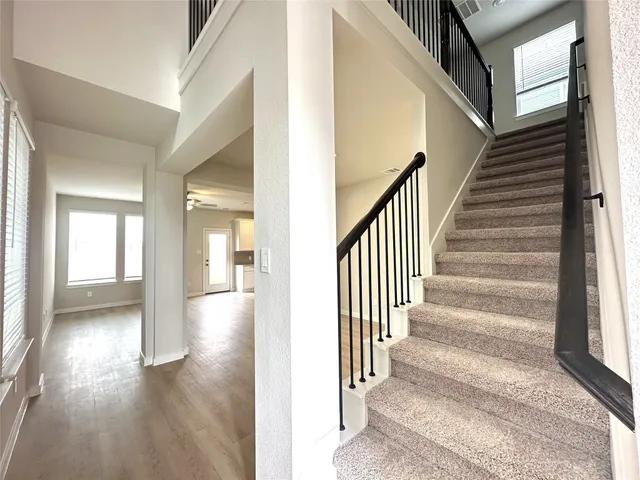 $2,100 | 2974 Pk Hl Lane, Stafford, TX 77477