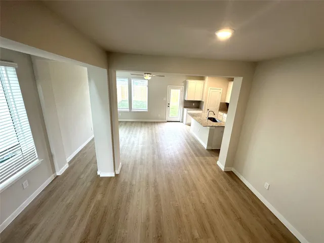 $2,100 | 2974 Pk Hl Lane, Stafford, TX 77477