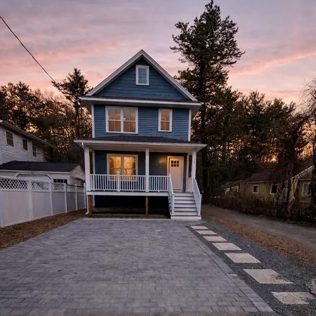 $394,900 | 19 Cottage Avenue, Southampton, MA 01073