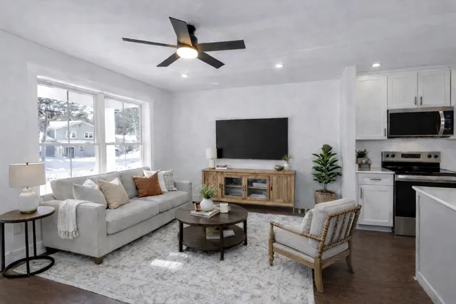 $399,900 | 19 Cottage Avenue, Southampton, MA 01073