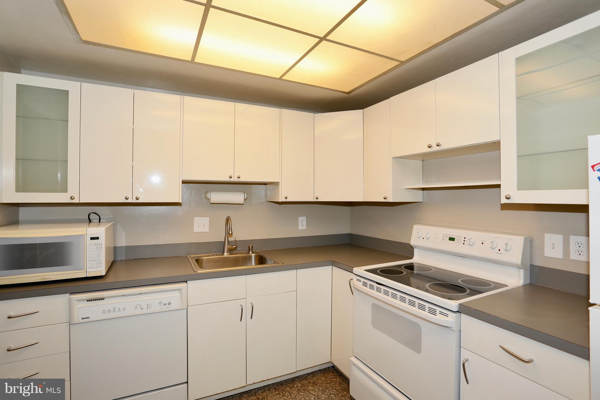 10008 Stedwick Road, Unit 201 Montgomery Village, MD 20886 - Photo 7 of 15 Kitchen