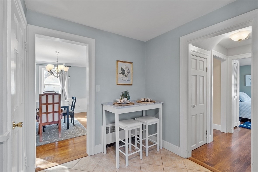 6 Philips Road Stoneham, MA 02180 - Photo 7 of 31