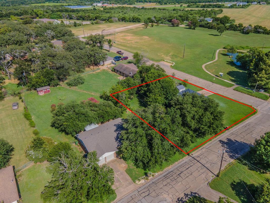 1936 Post Oak Drive Waco, TX 76705 - Photo 2 of 33 Aerial view of property and surrounding area featuring property parcel outlined