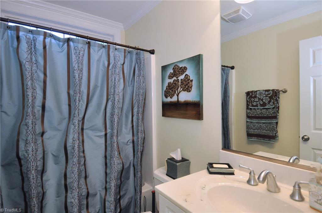 7363 Ridgecrest Trail Lewisville, NC 27023 - Photo 13 of 20 Hall Bath