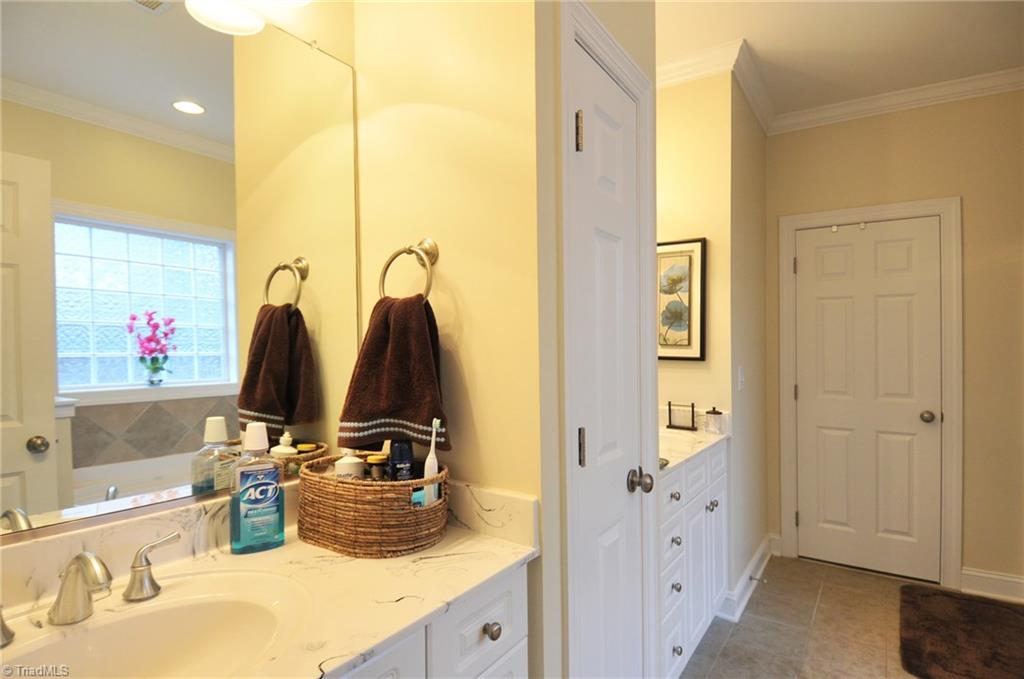 7363 Ridgecrest Trail Lewisville, NC 27023 - Photo 9 of 20 Master bath with two vanities, garden tub and separate shower