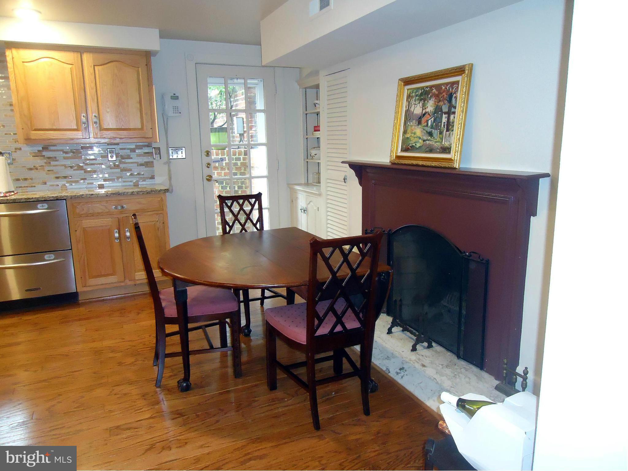 603 Queen Street, Unit 2 Alexandria, VA 22314 - Photo 17 of 30 Kitchen