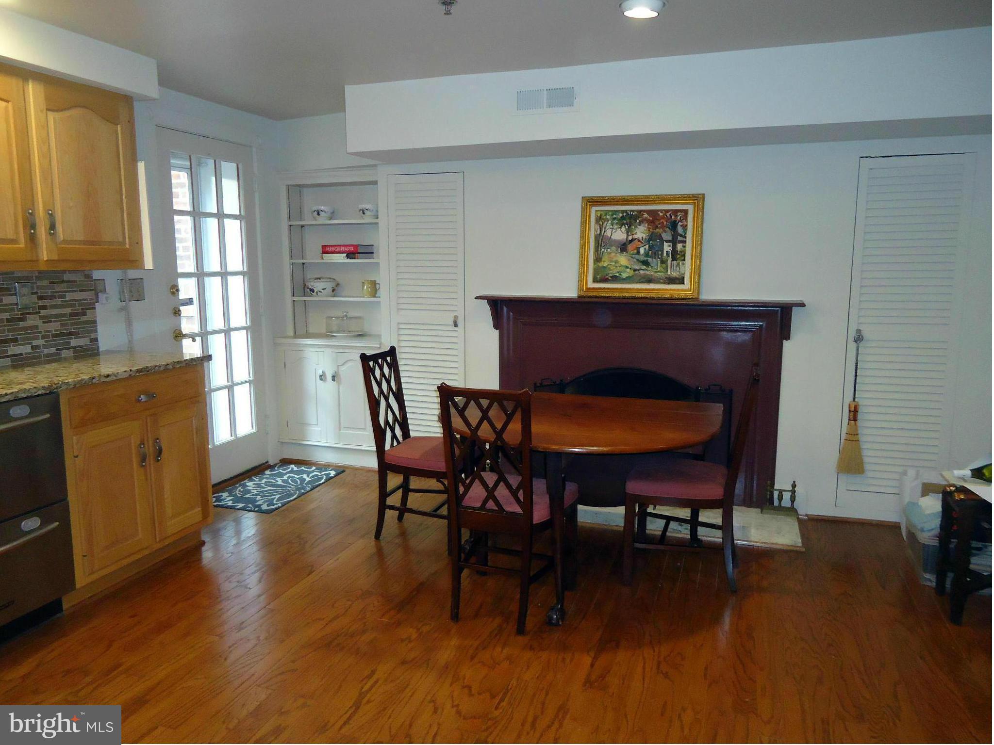 603 Queen Street, Unit 2 Alexandria, VA 22314 - Photo 18 of 30 Kitchen
