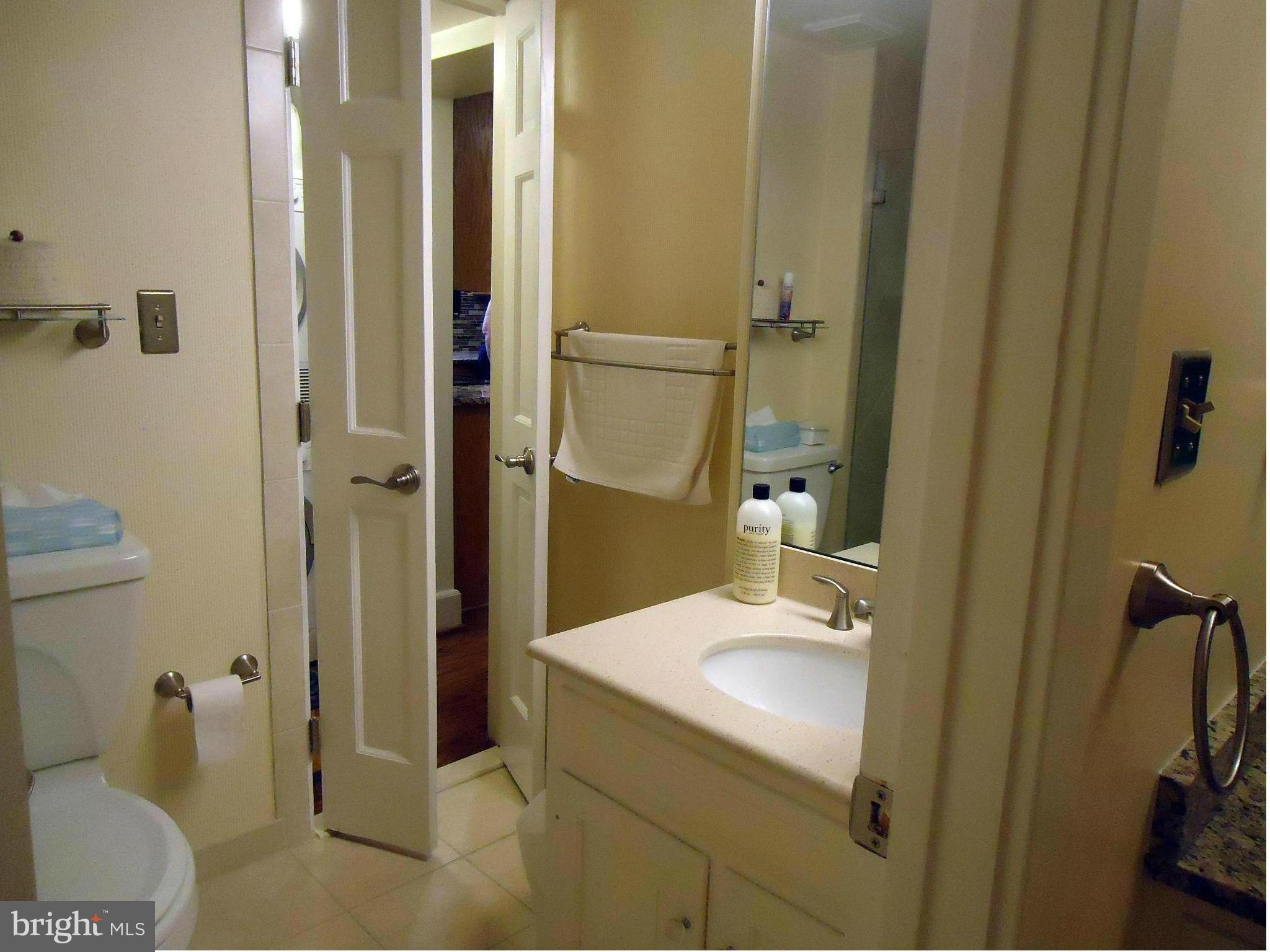 603 Queen Street, Unit 2 Alexandria, VA 22314 - Photo 25 of 30 Master Bath