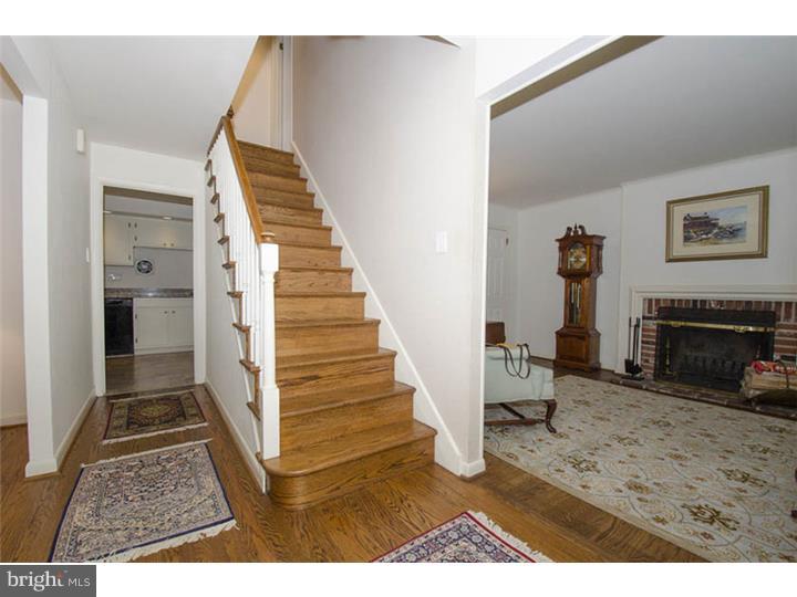 421 Conestoga Road Wayne, PA 19087 - Photo 3 of 22