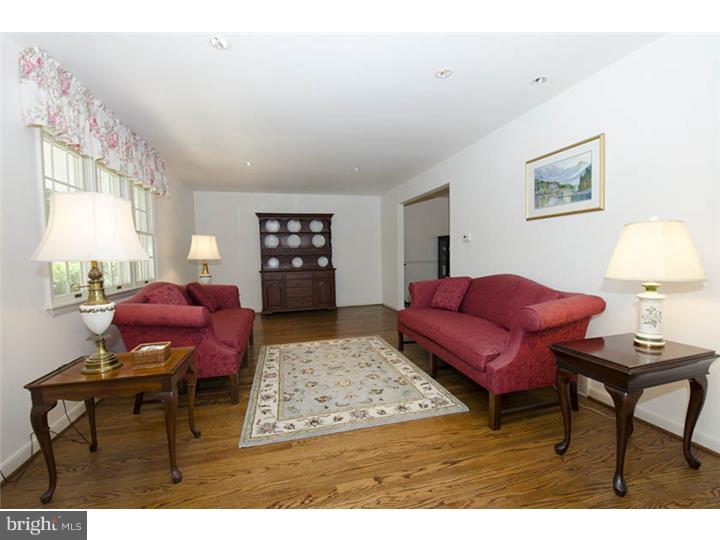 421 Conestoga Road Wayne, PA 19087 - Photo 4 of 22 Living Room