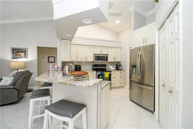 $7,000 | 333 Wentworth Court, Naples, FL 34104