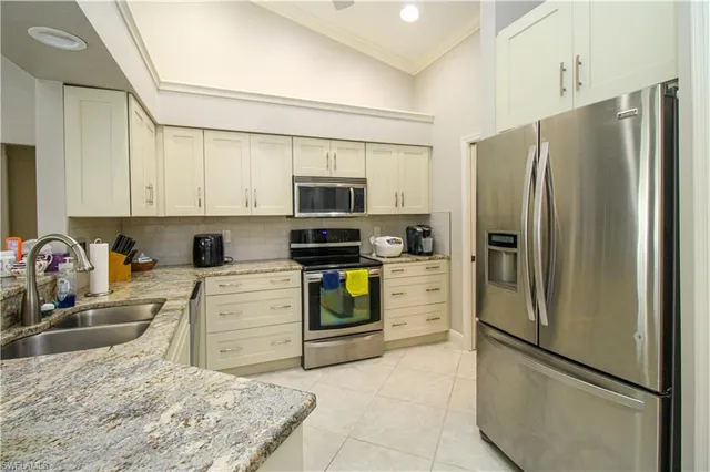 $7,000 | 333 Wentworth Court, Naples, FL 34104