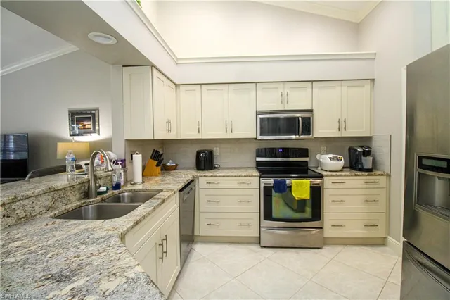 $7,000 | 333 Wentworth Court, Naples, FL 34104