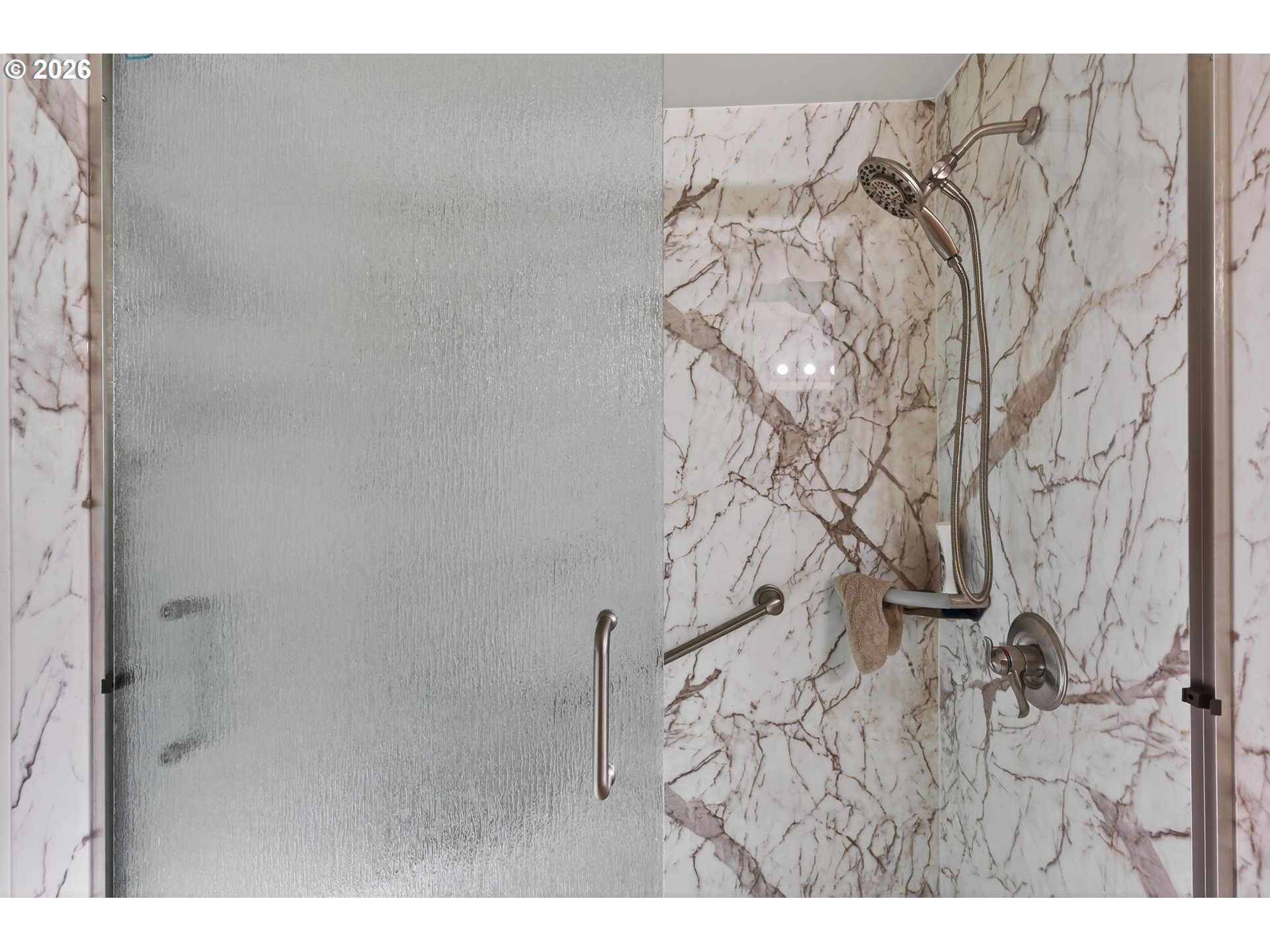 2412 Southwest Wickiup Avenue Redmond, OR 97756 - Photo 13 of 41