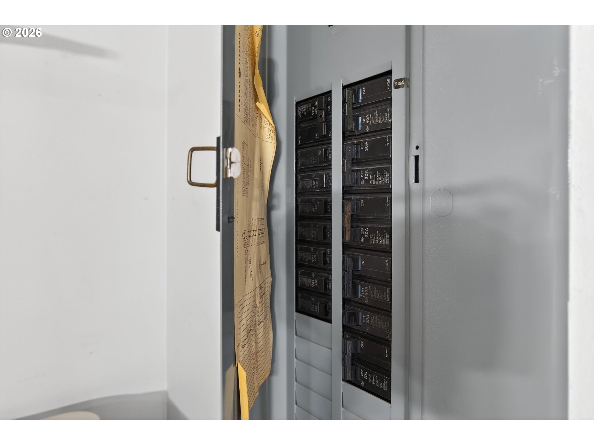 2412 Southwest Wickiup Avenue Redmond, OR 97756 - Photo 24 of 41