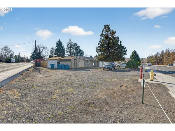 $585,000 | 2412 Southwest Wickiup Avenue, Redmond, OR 97756